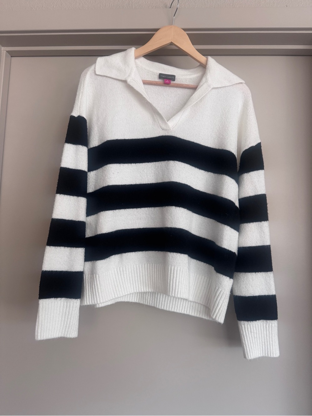 Vince Camuto Striped Polo Sweater Women L Ivory Black Collared V Neck Preppy